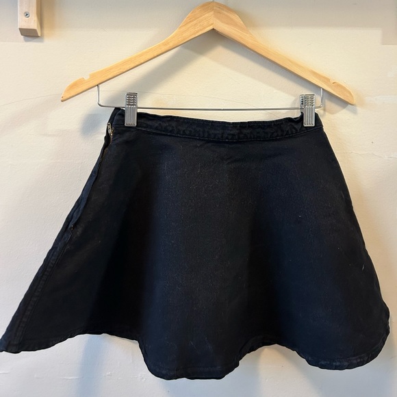 Black Denim Circle Skirt (American Apparel) - Picture 3 of 3